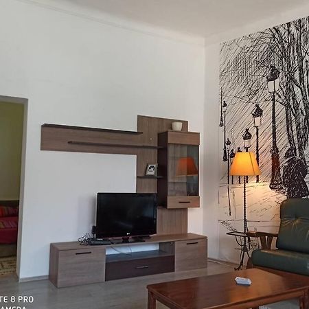 M&M Apartman Budapest Esterno foto